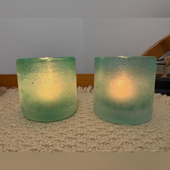 🦋2 For $50🦋 West End Frosted Sea Foam Green Candle Holders - Picture 3 of 5